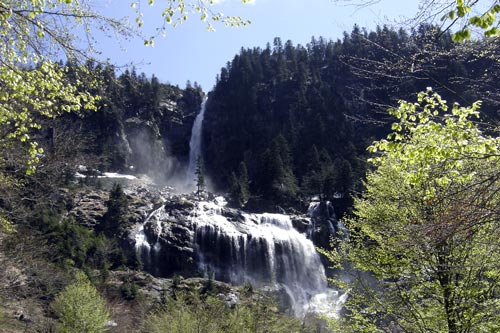 Cascade d'Ars et étang de Guzet