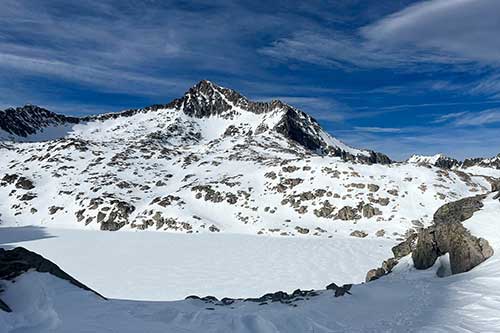 Pic Russell par la vallée de Rigüeno