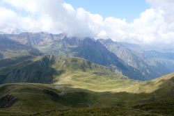 Entecade par le sentier de la fontaine Rouge