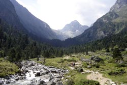 Lac d'Estom : Vallée du Lutour